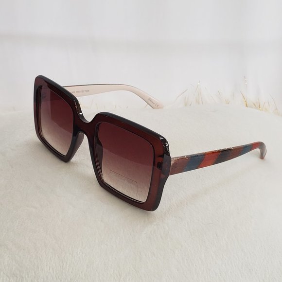 EdensCloset Exclusive Sunglasses - Picture 5 of 5